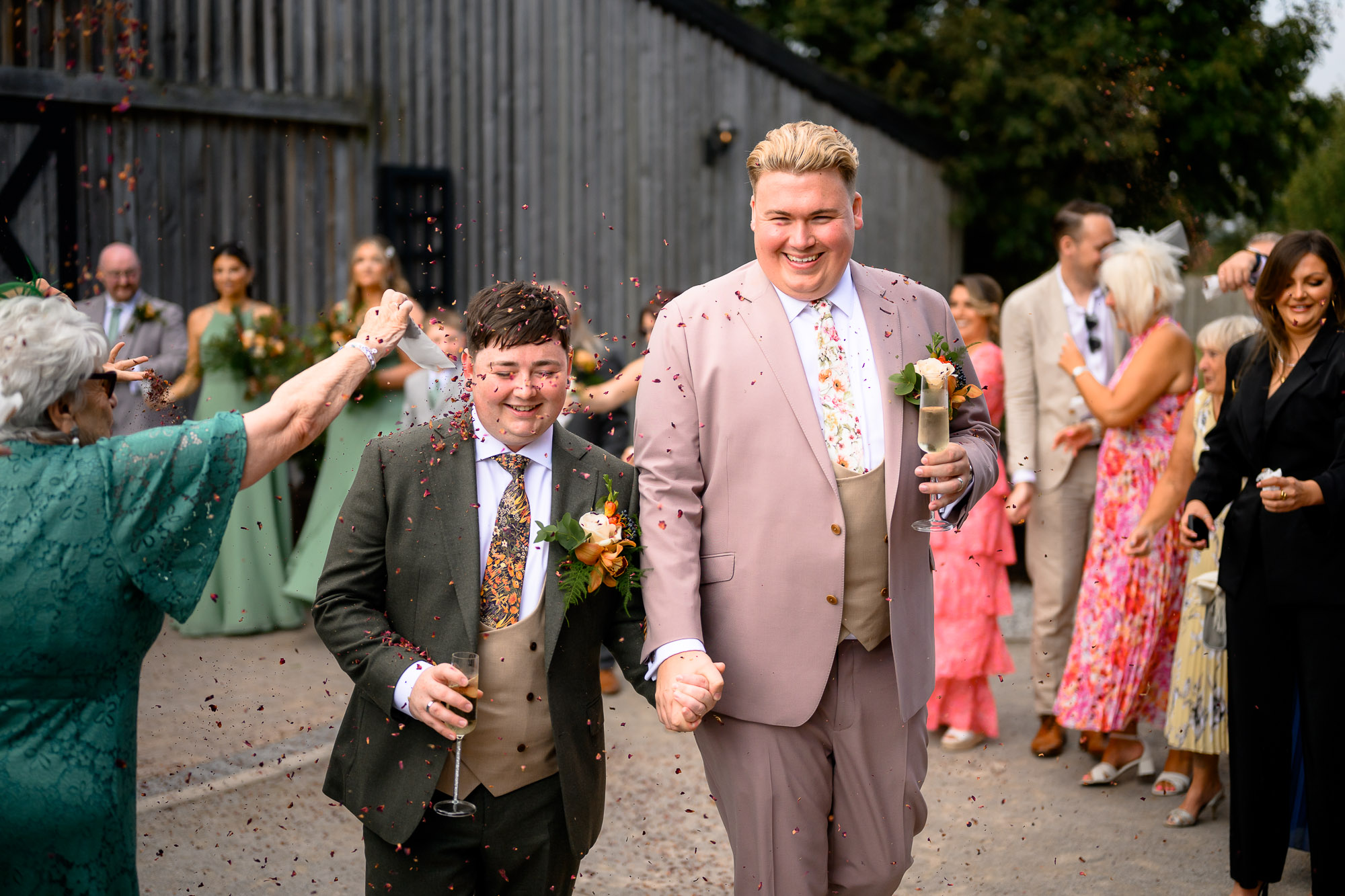 Alcumlow-Wedding-Barn-Photographer-2586