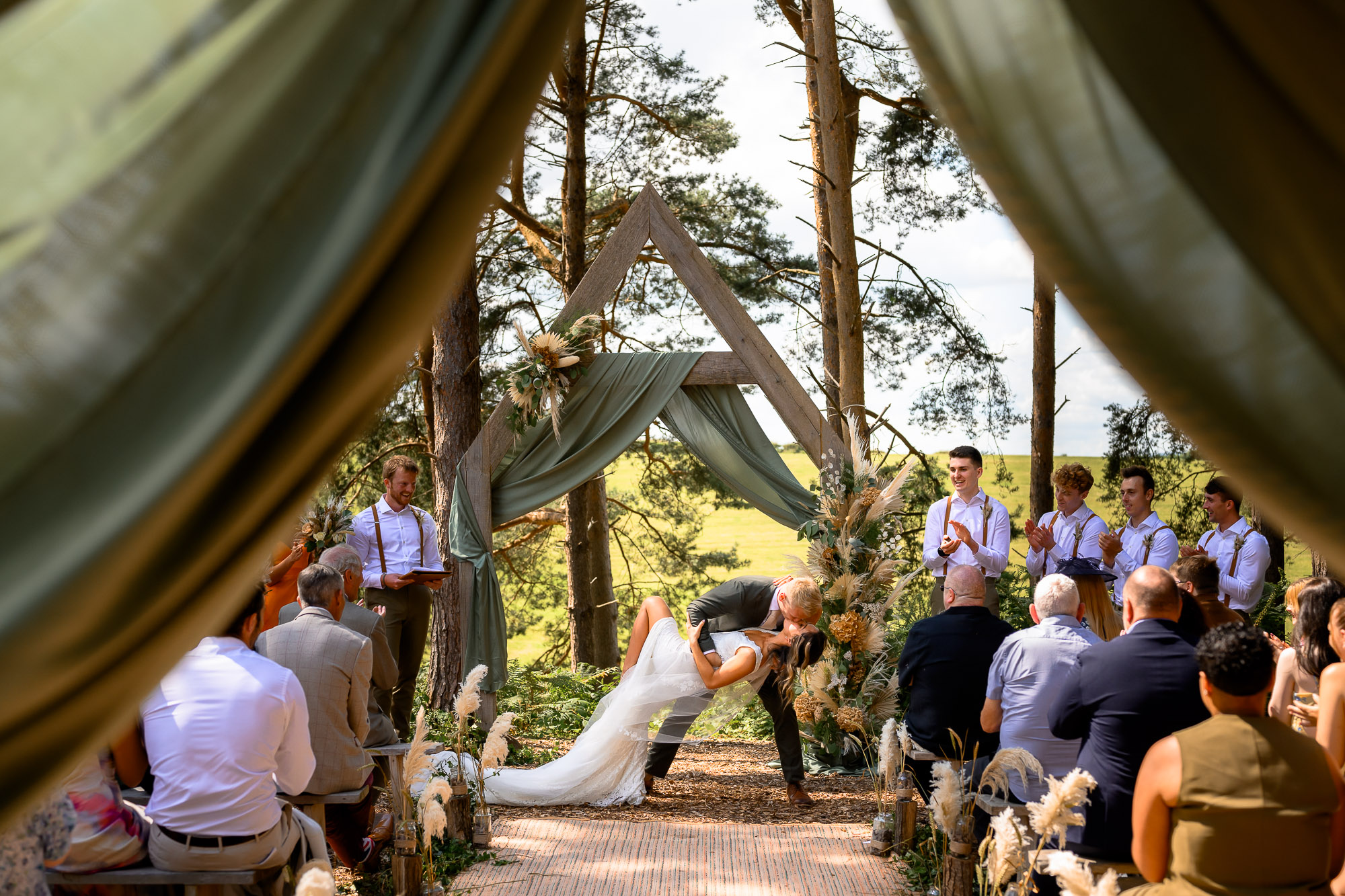 Bridal-Barn-Wedding-Photographer-2671