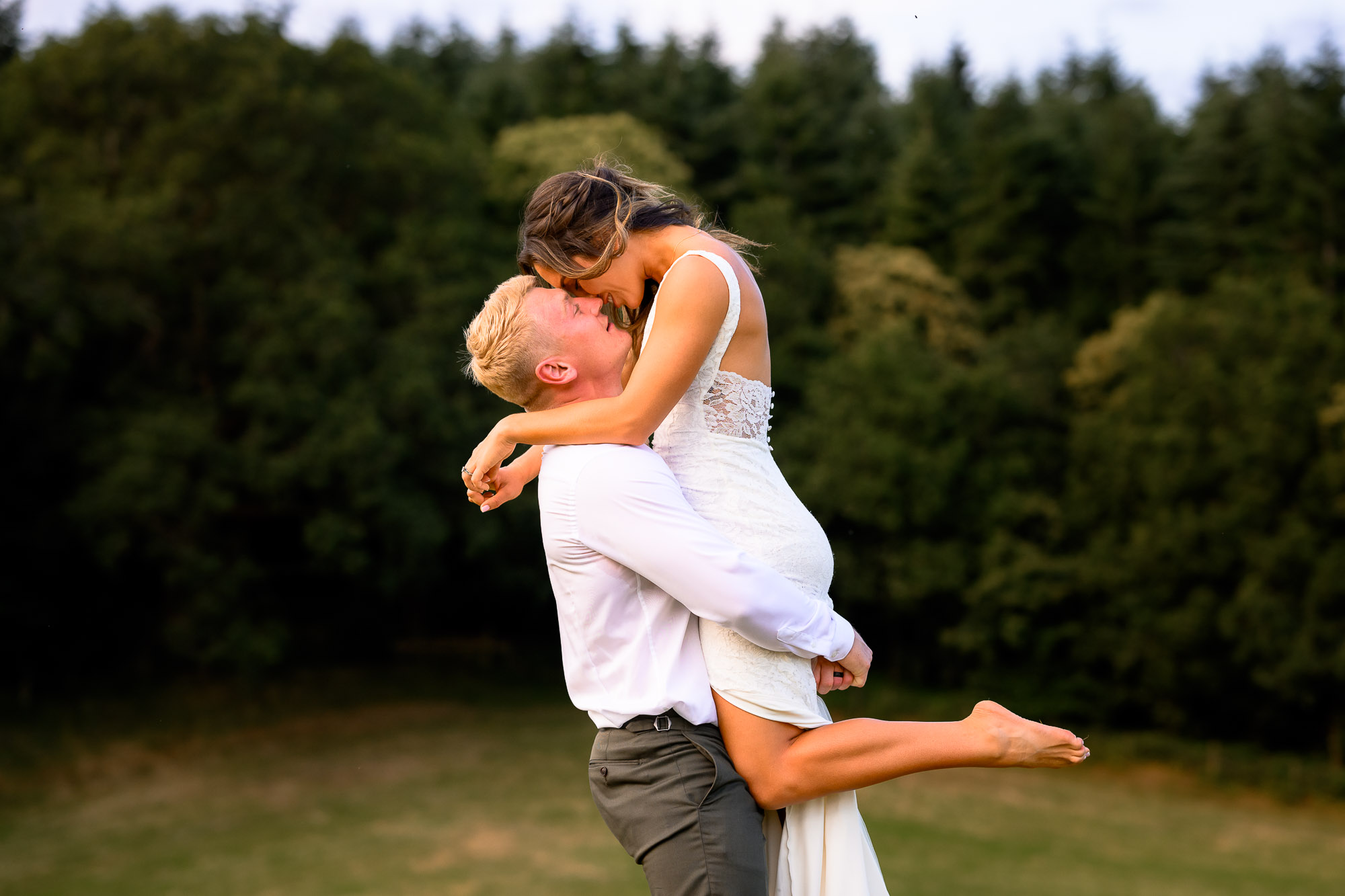 Bridal-Barn-Wedding-Photographer-5829